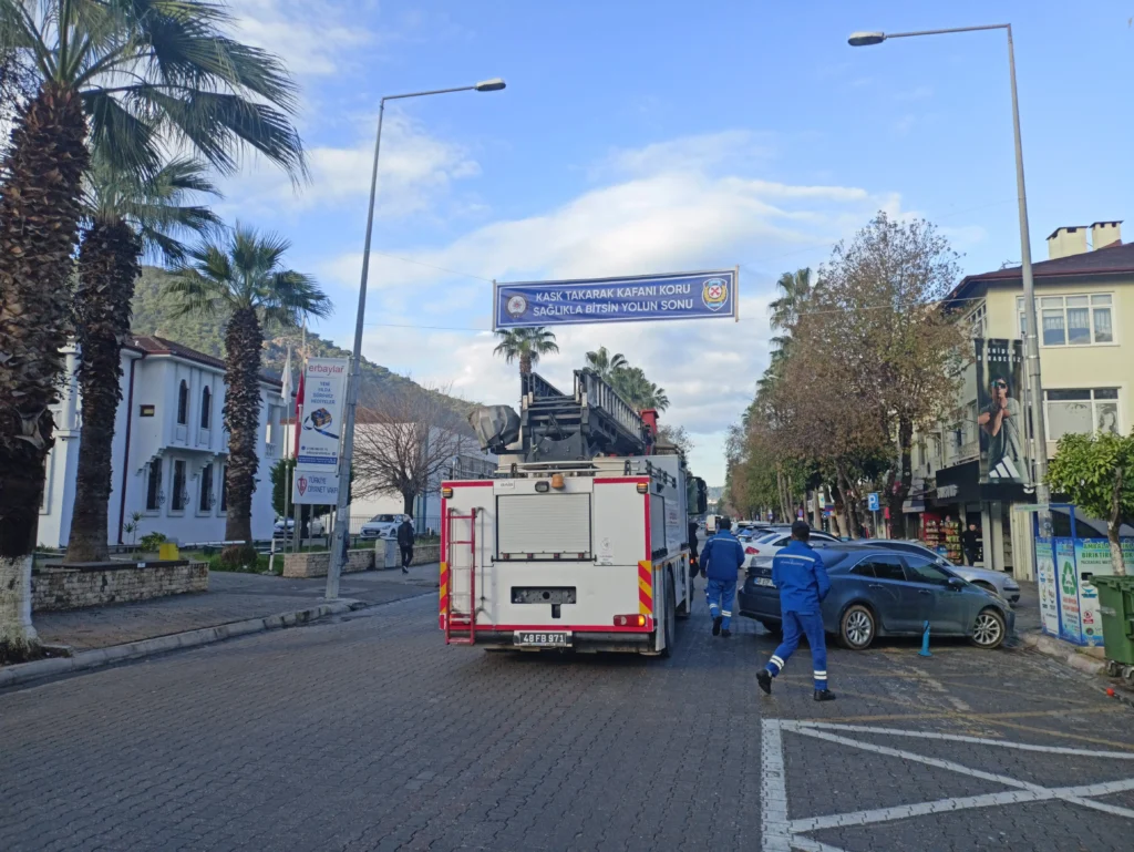 Awareness banner campaign by Fethiye Police Department promotes helmet safety