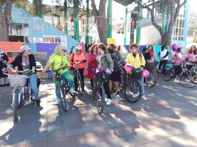 Women in Fethiye Celebrate International Women’s Day with Bicycle Tour