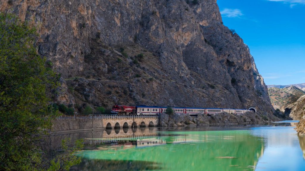 Touristic Karaelmas Express Made Its First Journey Between Ankara and Zonguldak