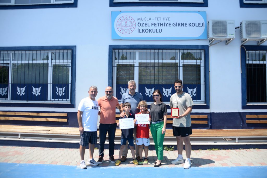 Fethiyespor Presents Plaques and Participation Certificates to Schools Following Youth Tournament