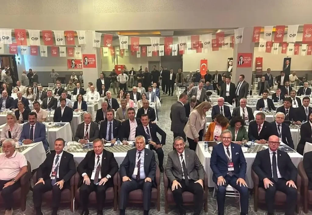 Mayor Alim Karaca Attends CHP Meeting of District Mayors with Populations Over 100,000