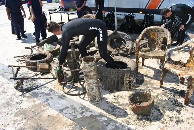 Coast Guard Cleans Seabed in Fethiye for World Environment Day