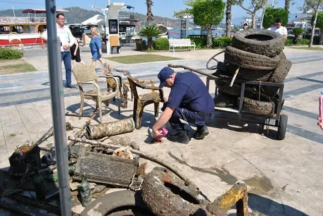 Coast Guard Cleans Seabed in Fethiye for World Environment Day