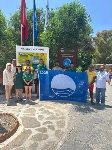 Ölüdeniz’s Kumburnu Beach Retains Its Blue Flag for 24th Consecutive Year