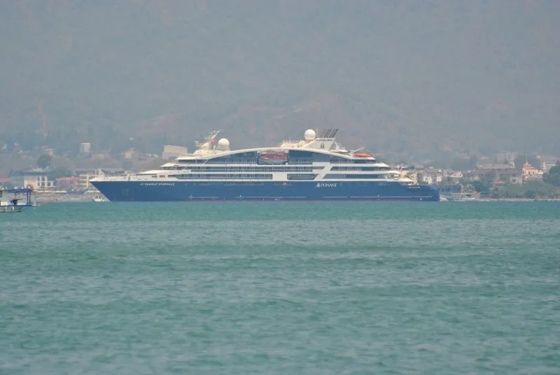 Cruise Ship Le Dumont D’Urville Brings 111 Passengers to Fethiye
