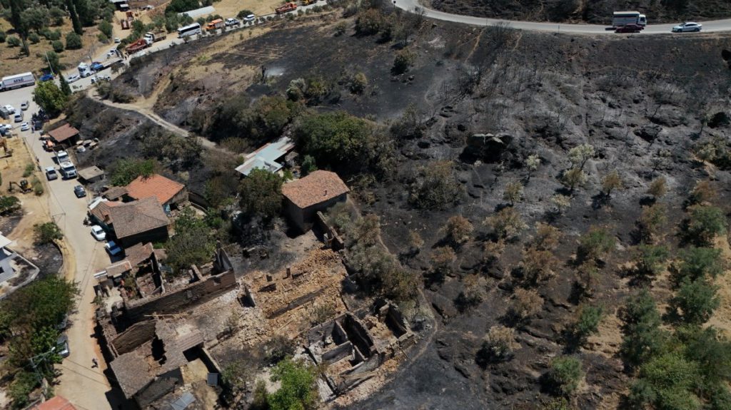 Interior Minister Ali Yerlikaya Visits Fire-Affected Neighborhoods in İzmir’s Ödemiş District