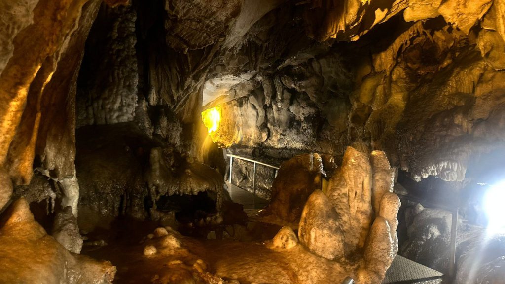 Zindan Cave