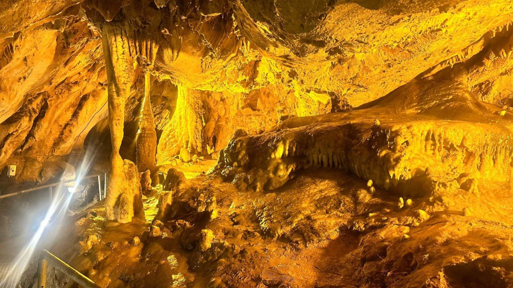 Zindan Cave