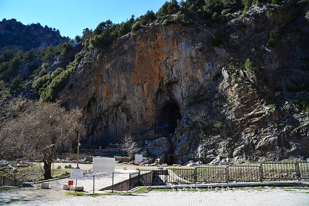 Zindan Cave