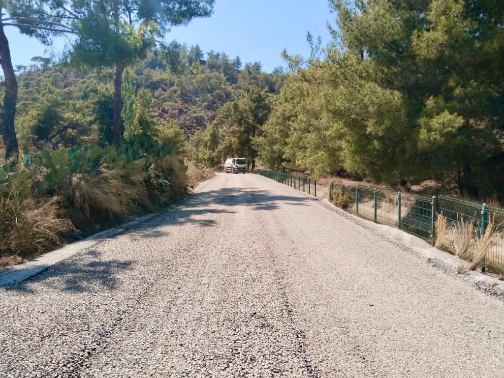 Road Improvement Works Continue in Karagedik Neighborhood