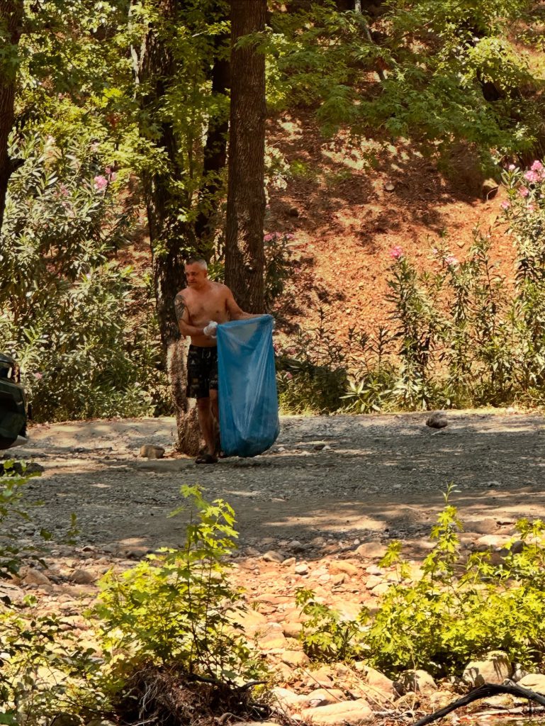 Kindness in Action: Cleanup in Green Valley Inspires Community