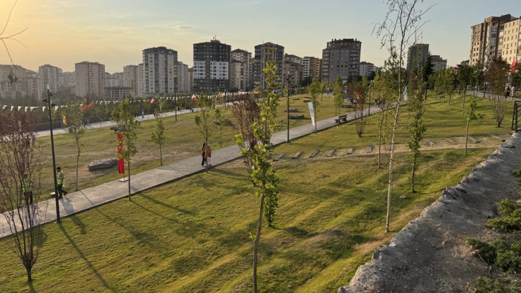 Turkey Designates Large Parks as Disaster Assembly Areas Under New Zoning Regulations