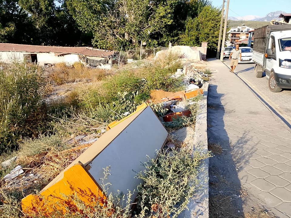 Vacant Lot Turns into Garbage Dump in Seydikemer