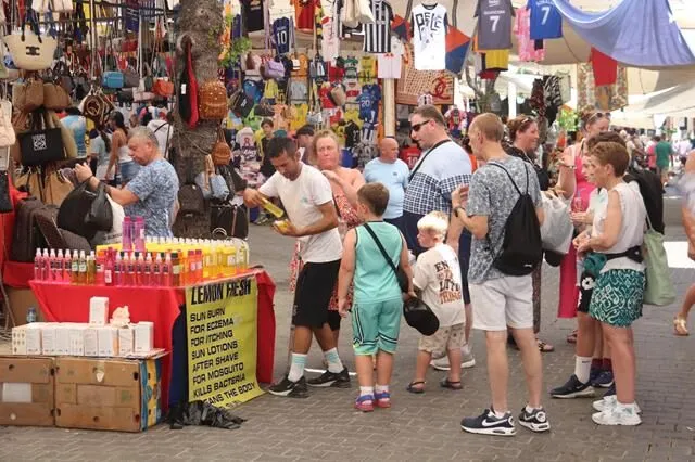 Tourism Down 60% at Fethiye’s Tuesday Market, Say Vendors