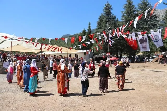 13th Yörük Festival in Nif Draws Large Crowds and Colourful Celebrations