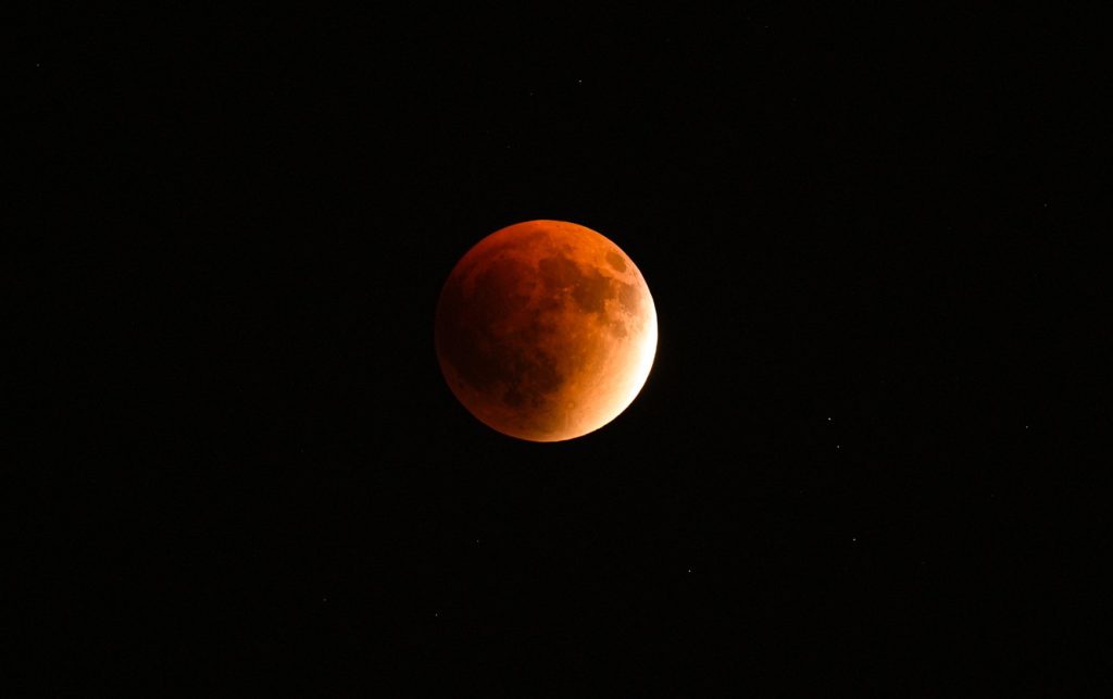 Blood Moon Lunar Eclipse Mesmerises Sky-Watchers in Turkey