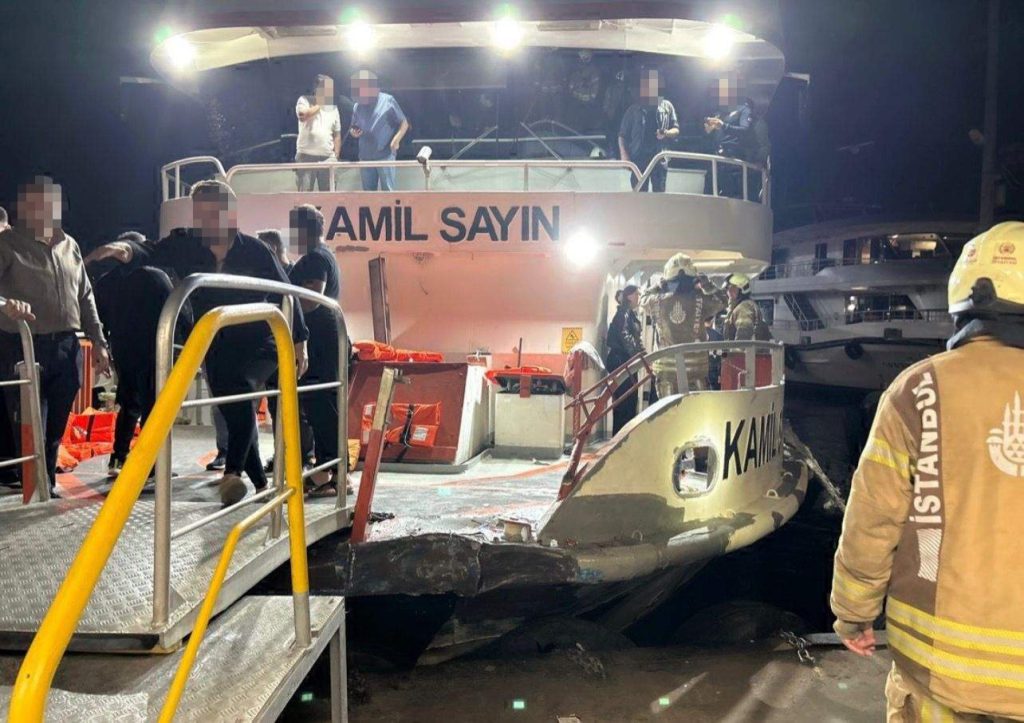 Passenger Ferry Collides with Cargo Ship in Istanbul’s Bosporus, Twelve Injured
