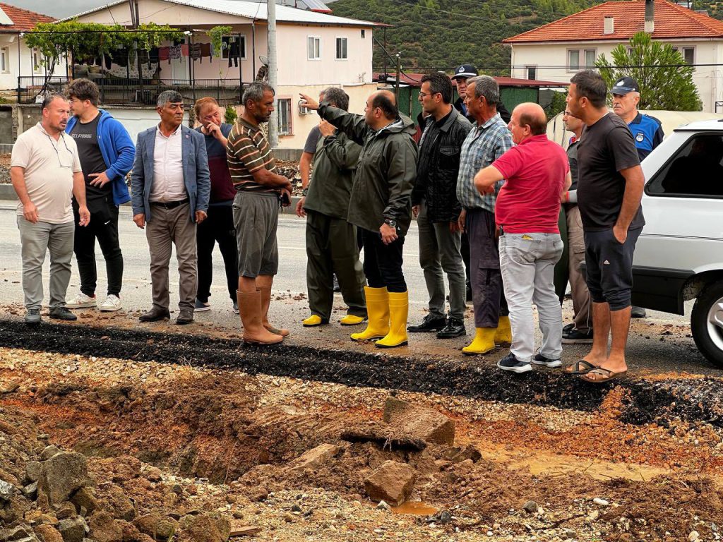 Seydikemer Mayor Akdenizli Inspects Infrastructure After Heavy Rainfall