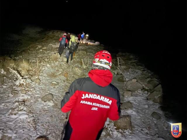 JAK and UMKE Teams Mobilized for Person Who Fell on Lycian Way in Fethiye