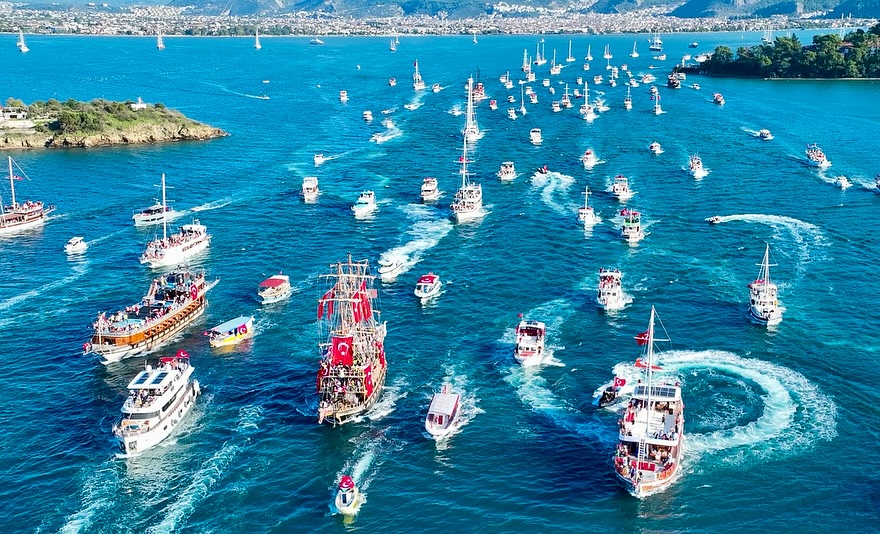 Fethiye Marks 102nd Anniversary of the Republic with Joyous Celebrations