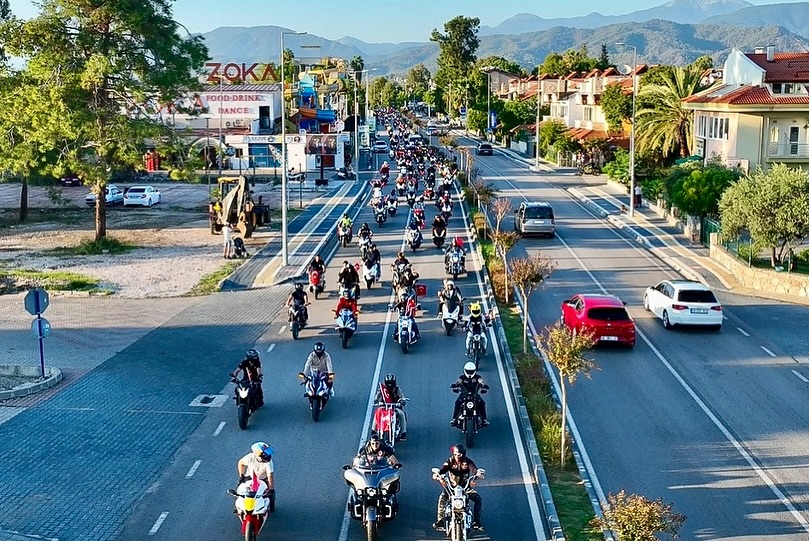 Fethiye Marks 102nd Anniversary of the Republic with Joyous Celebrations