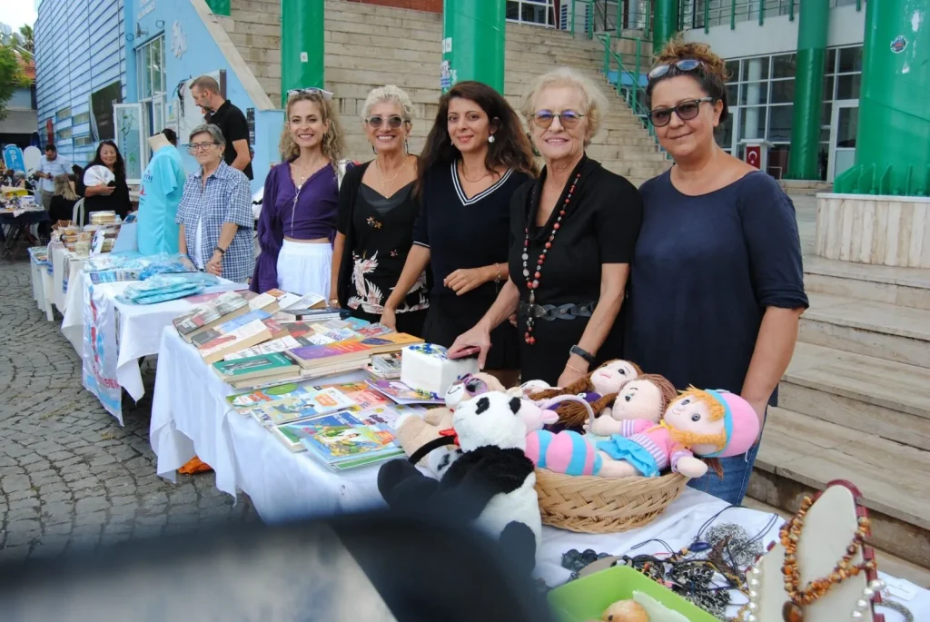 World Animal Protection Day Event in Fethiye Raises Funds for Stray Animals