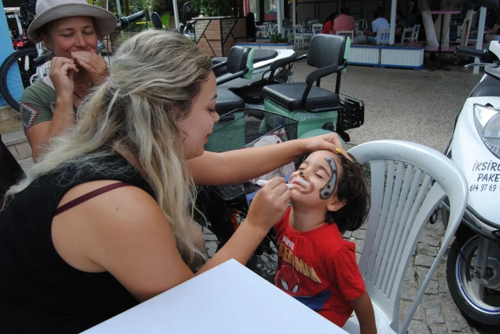 World Animal Protection Day Event in Fethiye Raises Funds for Stray Animals