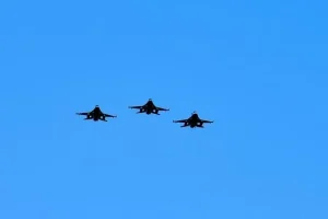 Airgames F16 display
