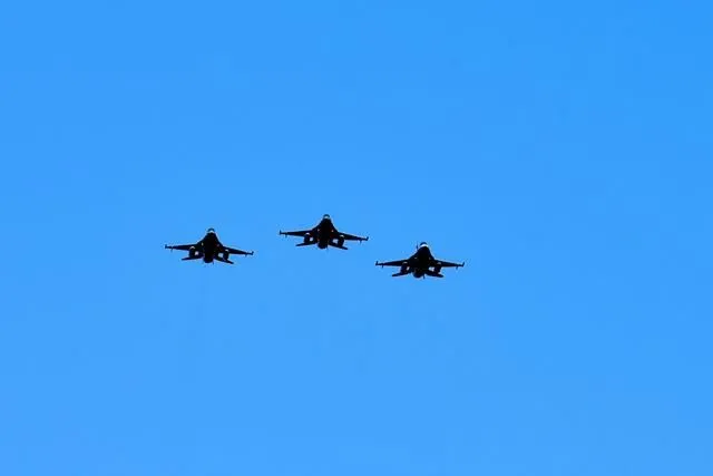 Airgames F16 display