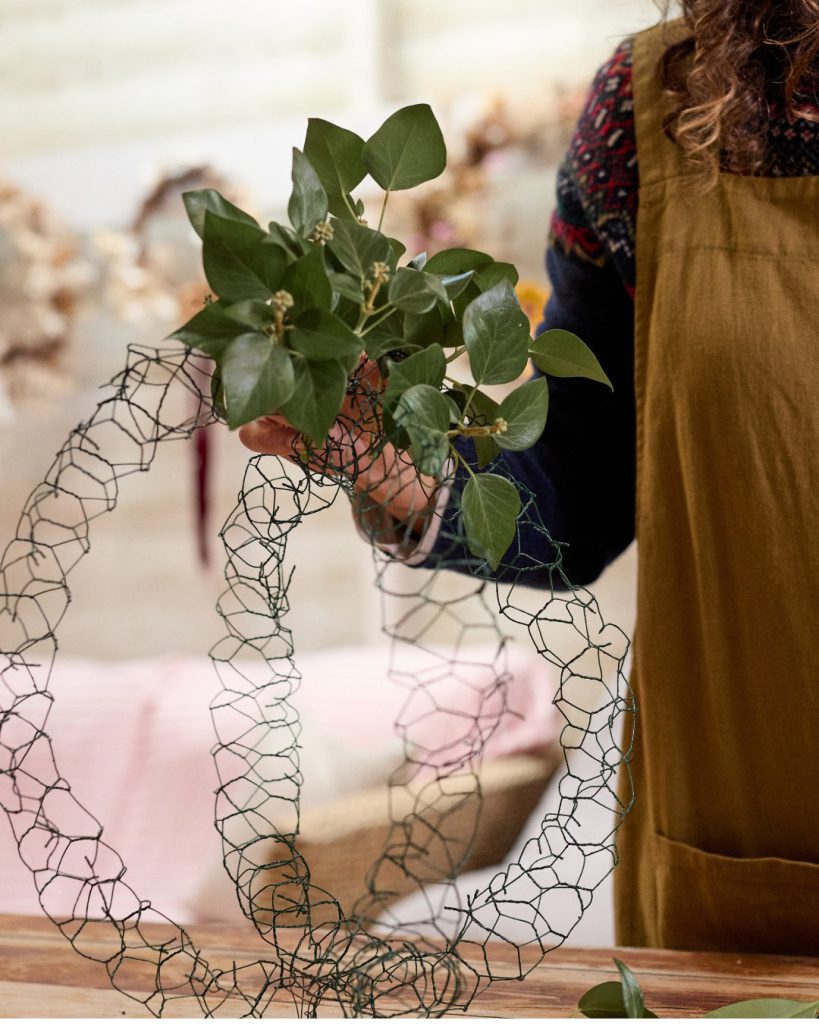 Making a Cornish Kissing Wreath