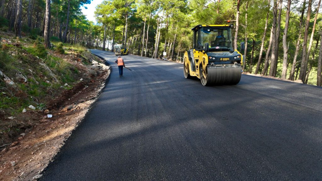 Hisarönü–Kayaköy Hot Asphalt Paving Begins