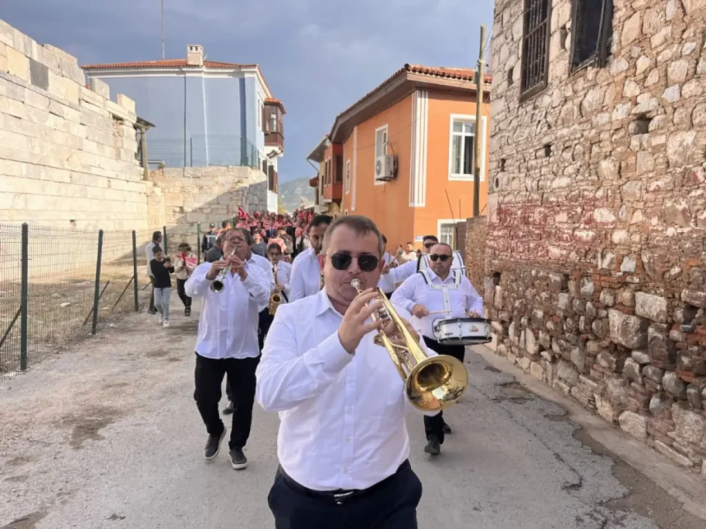 11th International Milas Olive Harvest Festival Begins