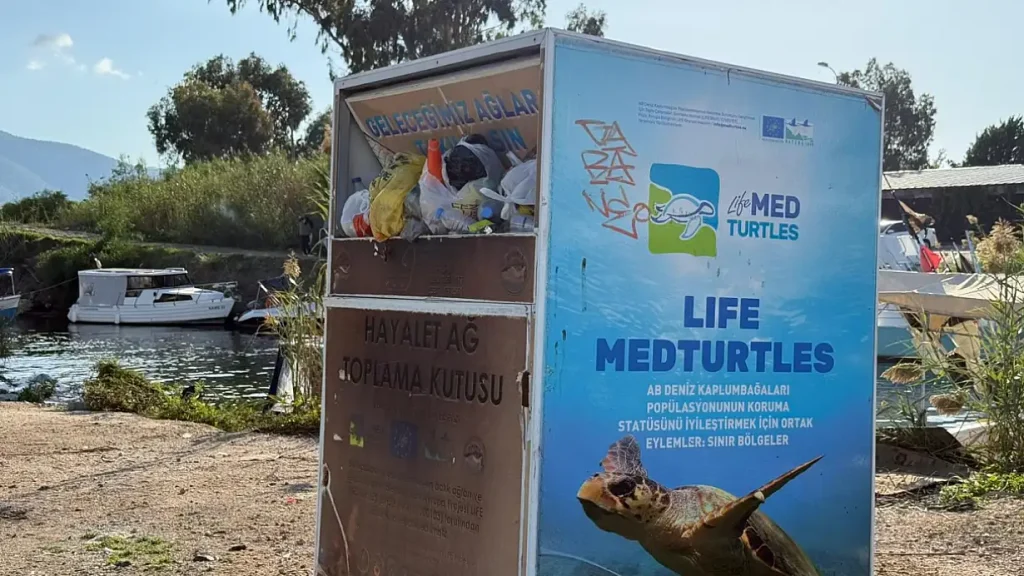 Ghost Net Bin on Fethiye’s Çalış Beach Misused as Garbage Container