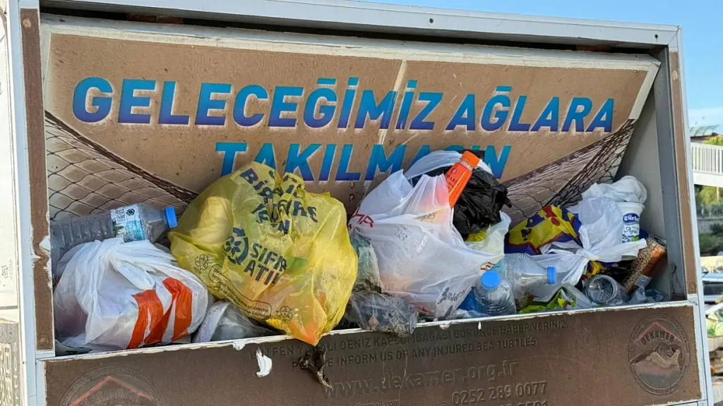 Ghost Net Bin on Fethiye’s Çalış Beach Misused as Garbage Container