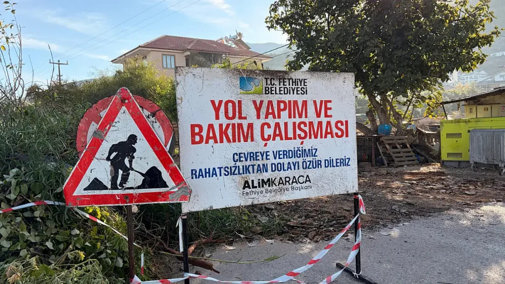 Road Construction Begins Along Canal in Hıdırlık Area