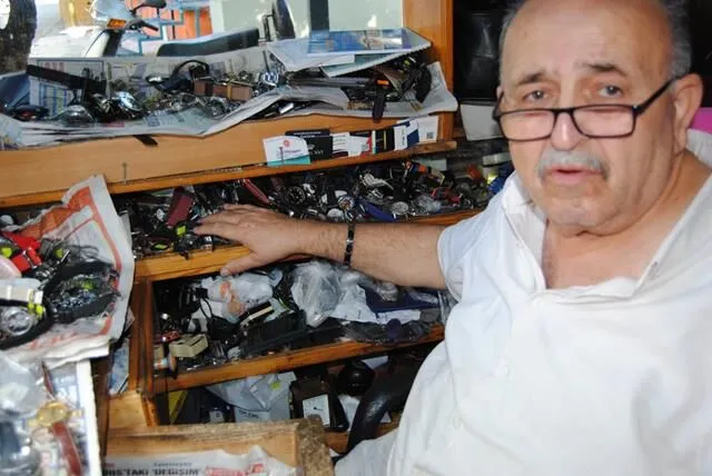 Veteran Watchmaker in Fethiye Keeps 55-Year-Old Craft Alive