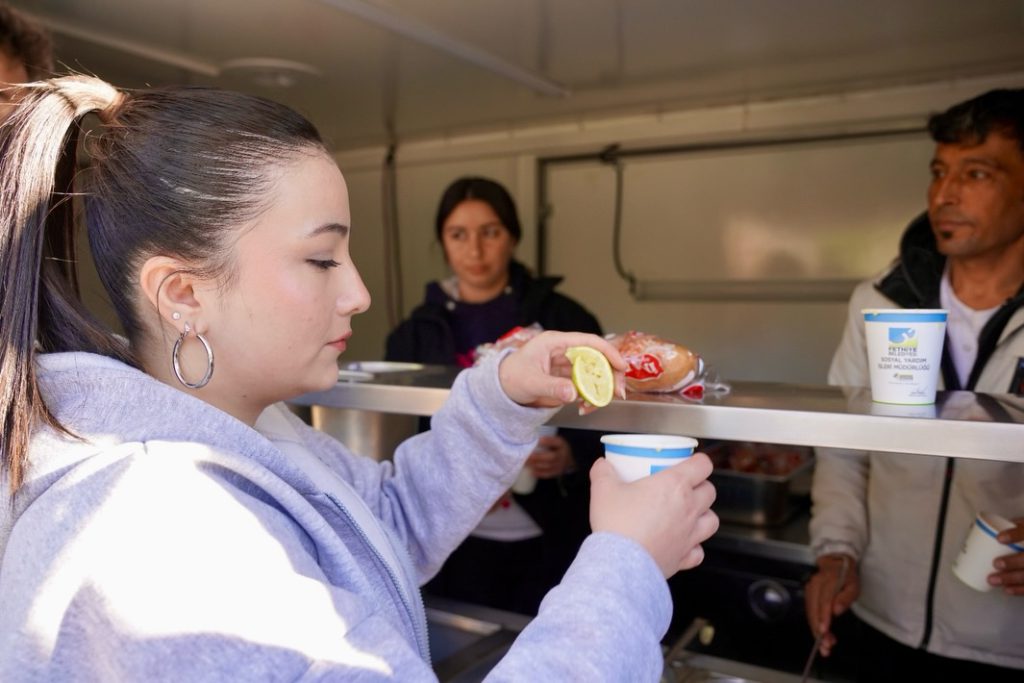 Hot Soup Initiative Continues for Students and Producers in Fethiye