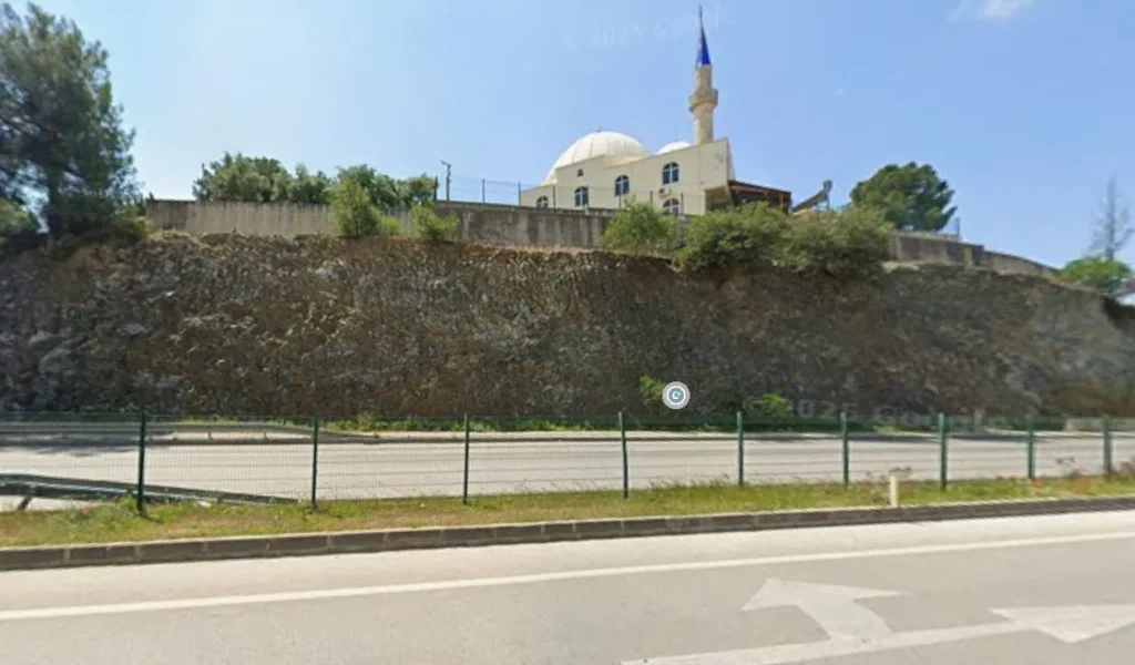 Road Collapse in Karagedik Sparks Safety Concerns