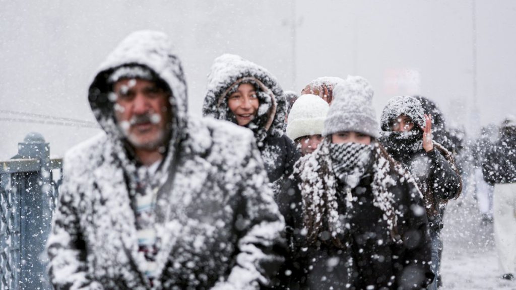 Heavy Snow and Freezing Temperatures Grip Turkey as 2026 Begins