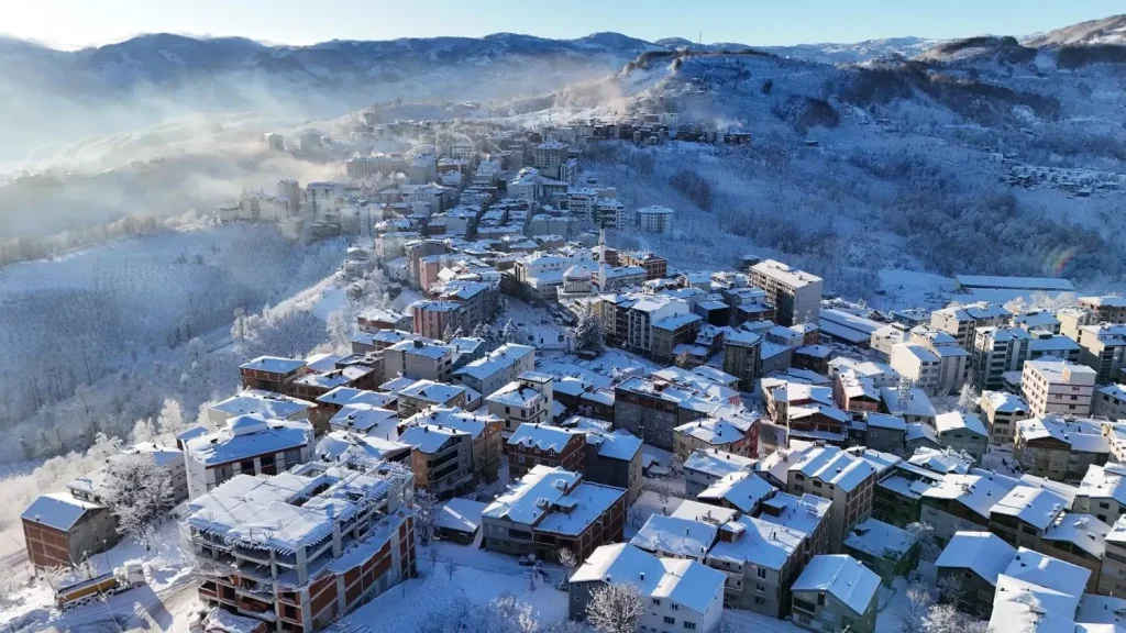 Avalanches Hit Eastern Turkey as Severe Winter Weather Tightens Grip
