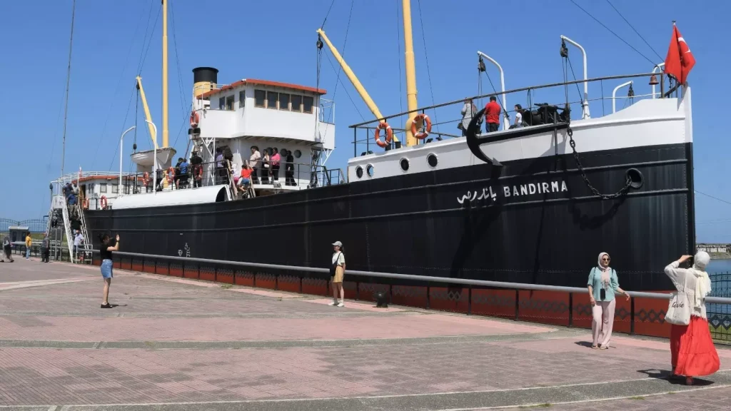 Bandırma Ferry to Be Moved to Atatürk’s Landing Site in Samsun