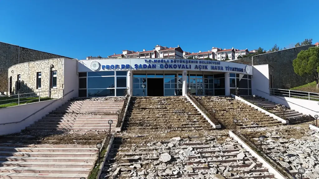 Şadan Gökovalı Open-Air Theatre Undergoes Modern Renovation