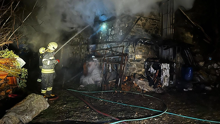 Barn Fire in Seydikemer Leaves Eight Sheep and One Donkey Dead