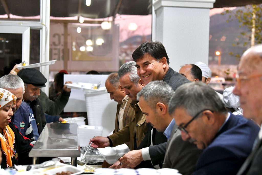 Fethiye Mayor Alim Karaca Joins Citizens at Çatalarık Social Facilities