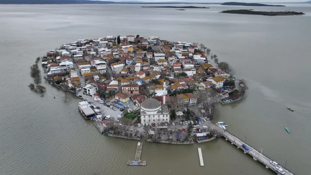 Rising waters of Uluabat Lake reach homes in Turkey’s ‘Little Venice’