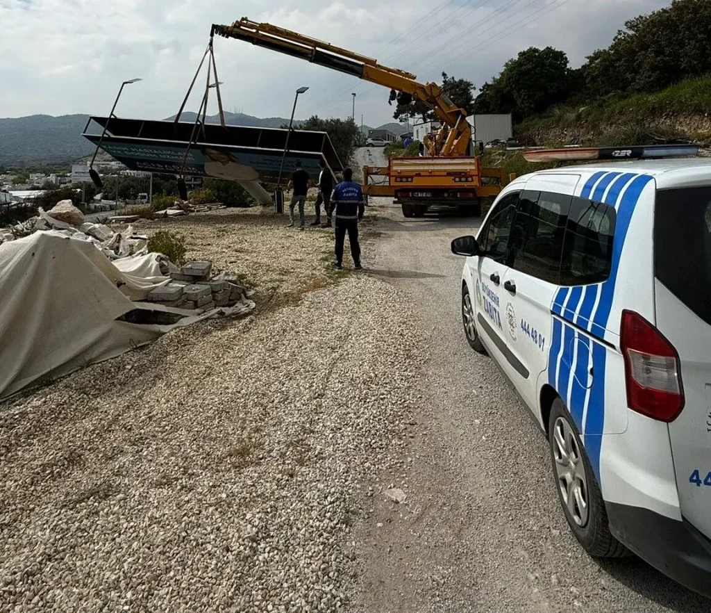 Strict Control of Outdoor Advertising Across Muğla