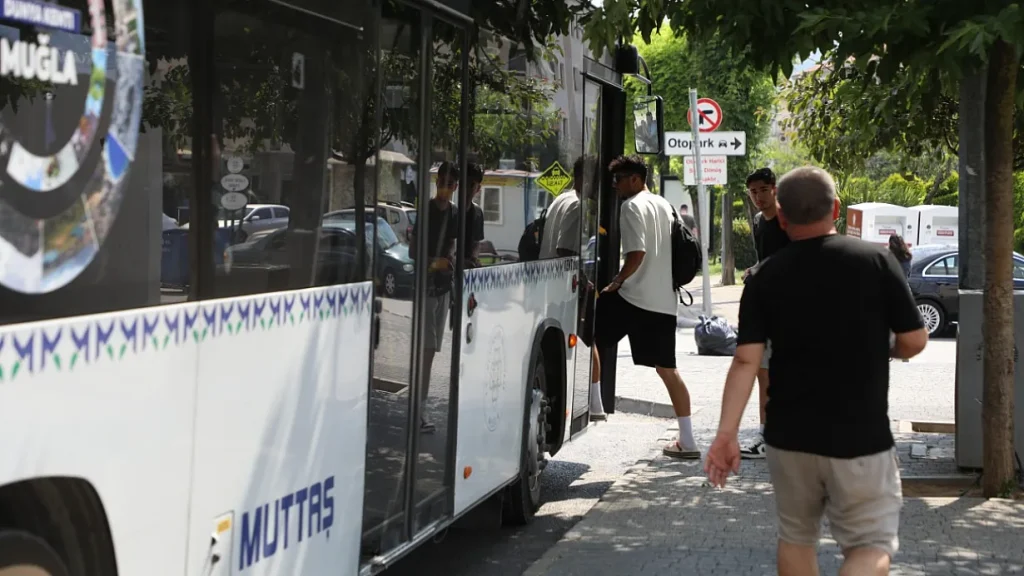 Muğla Metropolitan Municipality Offers Muğla Card Service Locally