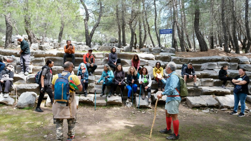 Mushroom Hunt and Kadyanda Hike Draw Strong Interest at Yeşilüzümlü Festival