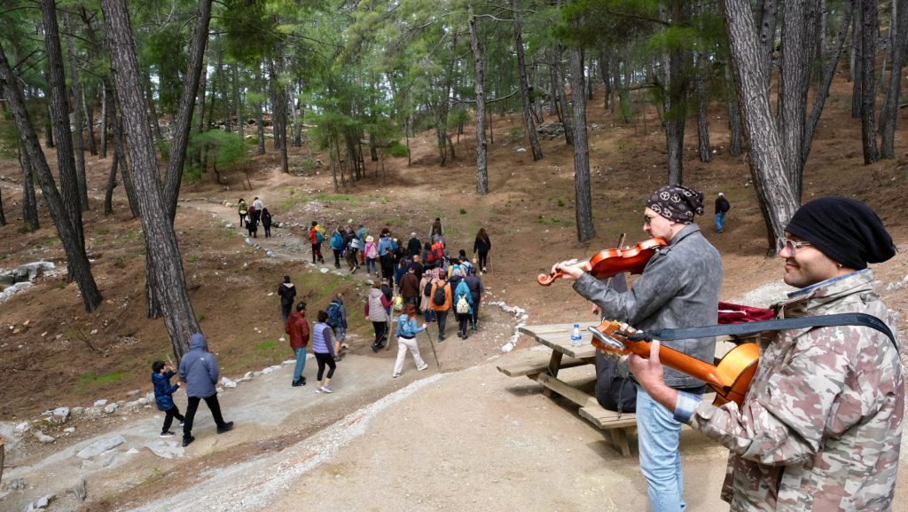 Mushroom Hunt and Kadyanda Hike Draw Strong Interest at Yeşilüzümlü Festival