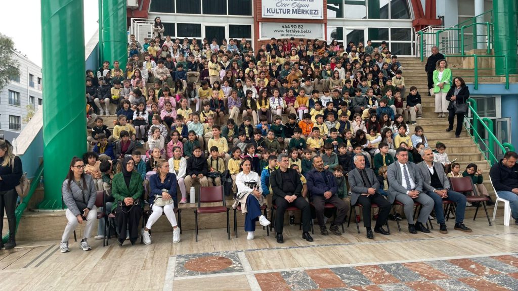 Young Authors Shine at Fethiye’s “Little Pens Signing Day”